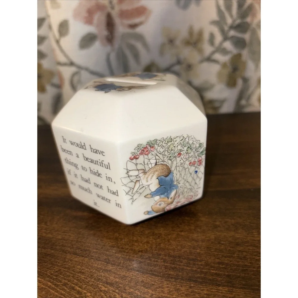 Wedgwood Beatrix Potter Peter Rabbit Bank Decorative Children /Baby Nursery Gift